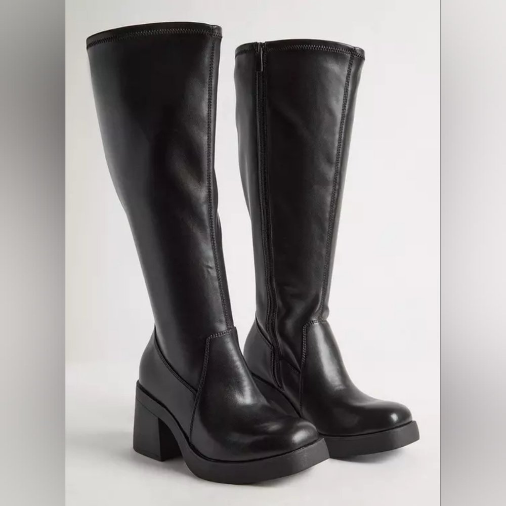 Black Knee-High Platform Block Heel Boots